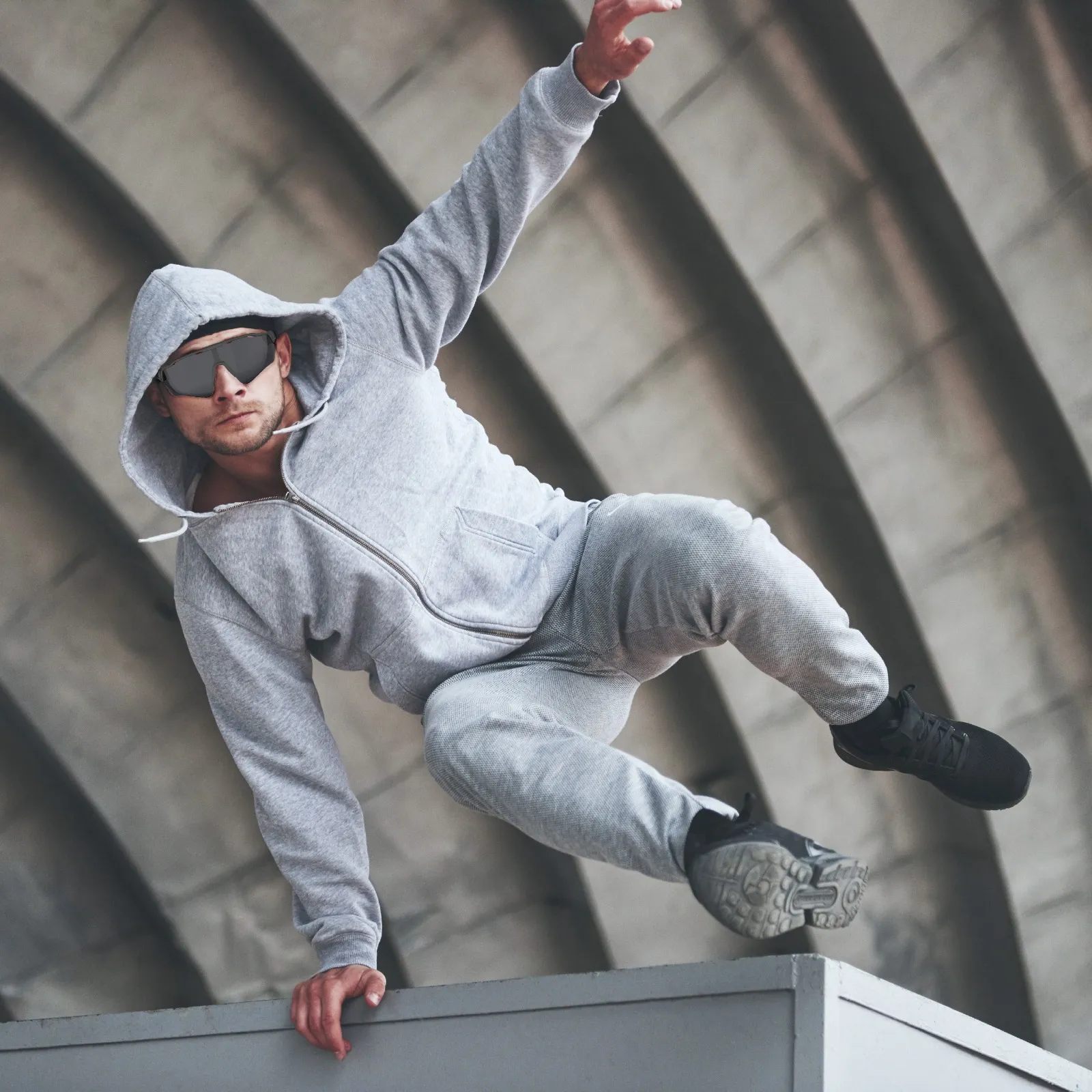 عینک ورزشی هوشمند گرین لاینAdventure Smart Sports Eyewear